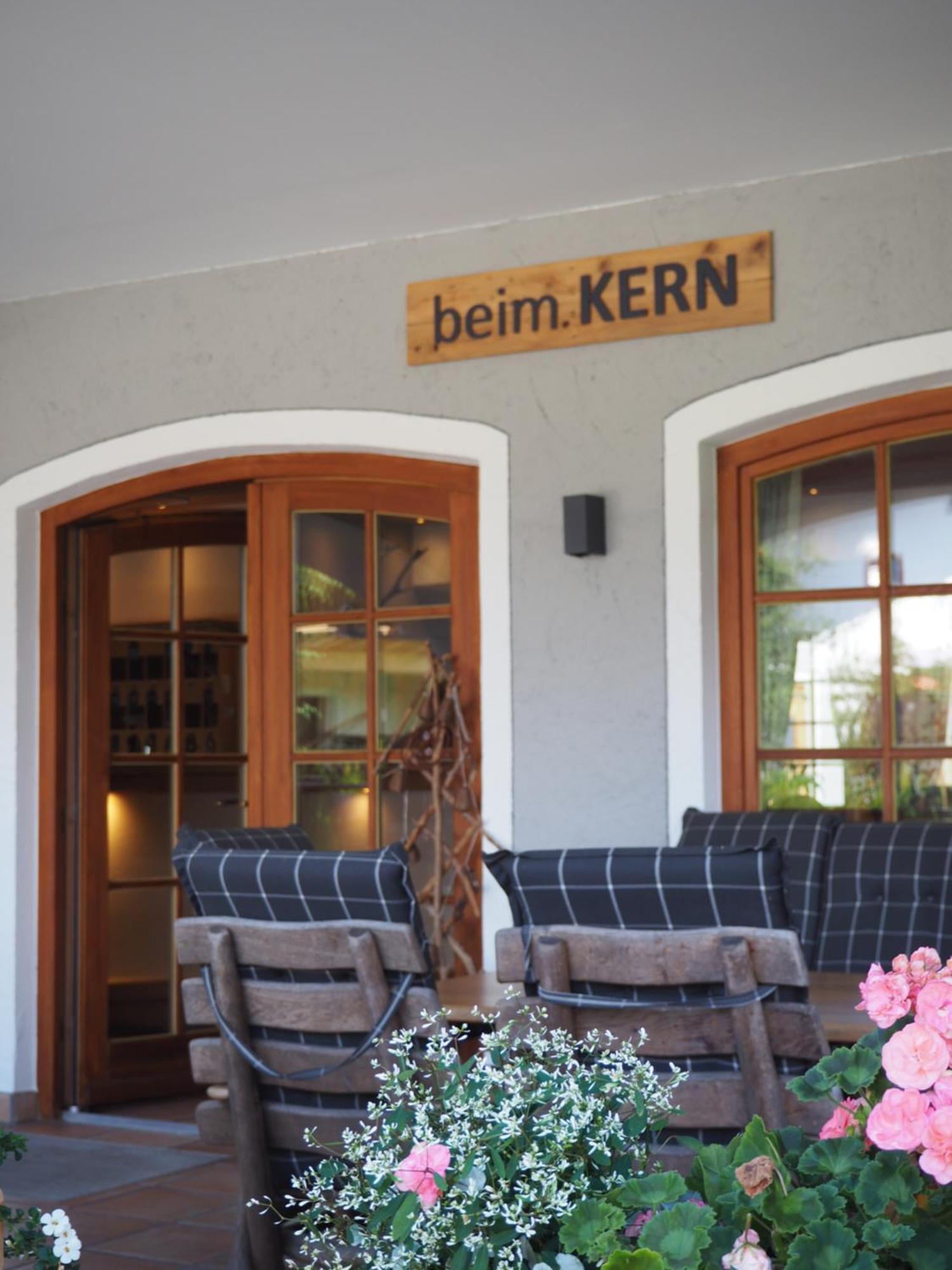 Hotel Garni Kern Halfing Екстериор снимка
