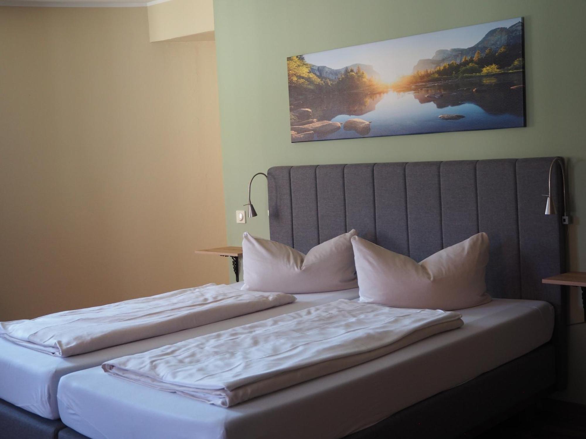 Hotel Garni Kern Halfing Екстериор снимка
