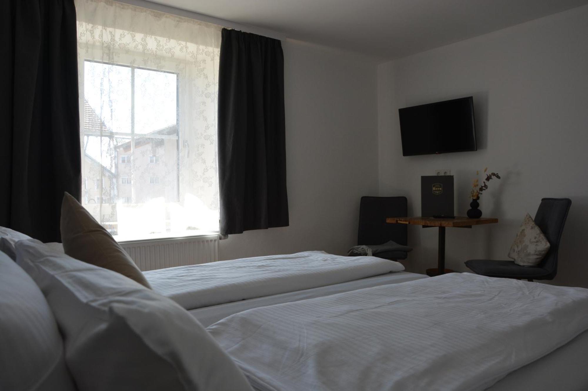 Hotel Garni Kern Halfing Екстериор снимка